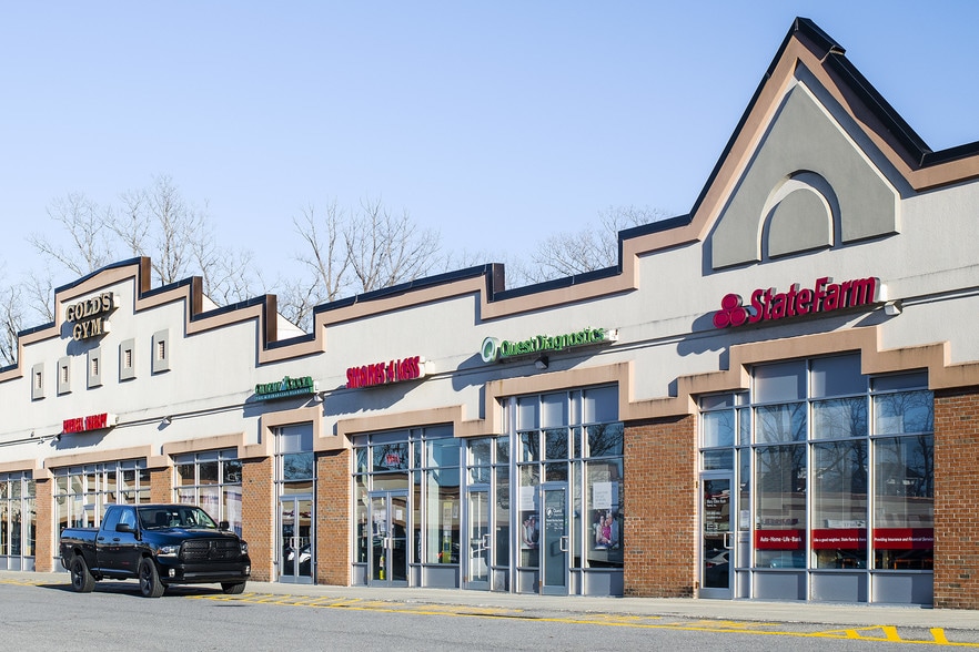 More Photos Of 986 Main St, Fishkill Freestanding For Lease