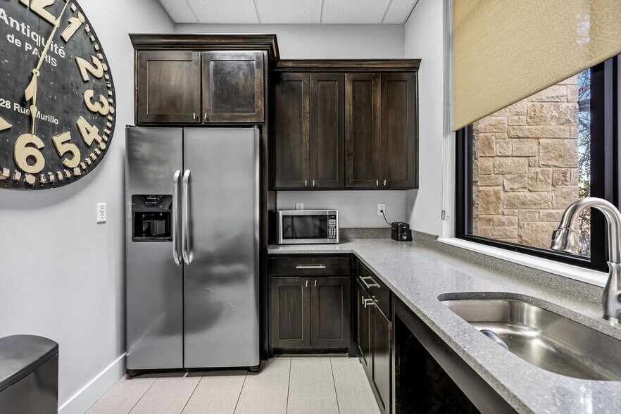 More Photos Of 151 Players Cir, Southlake Loft Creative Space For Lease