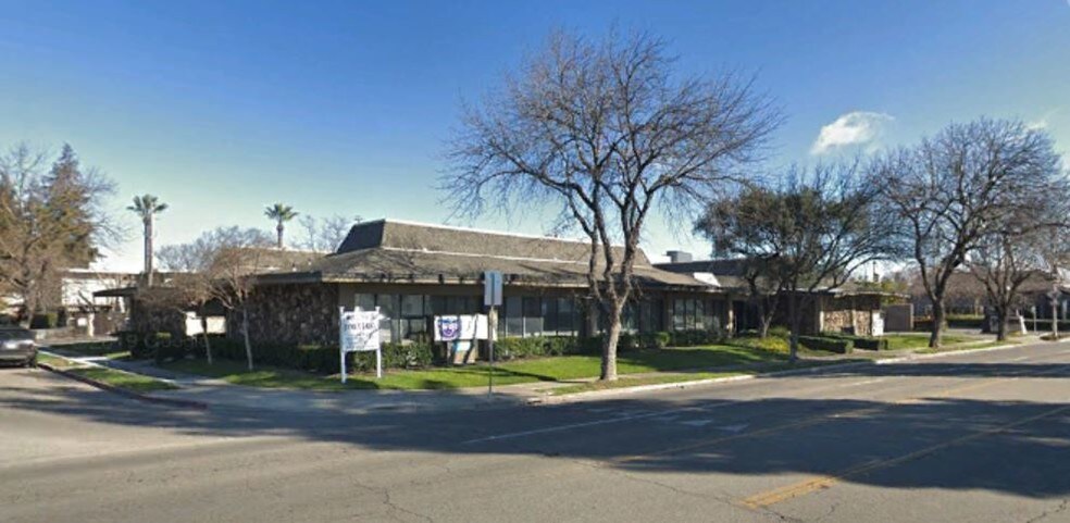 More Photos Of 1035 W Robinhood Dr, Stockton Office For Lease