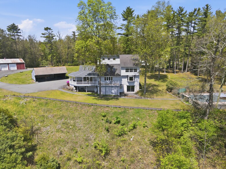 More Photos Of 120 Milford Hill Ln, Milford Flex For Sale