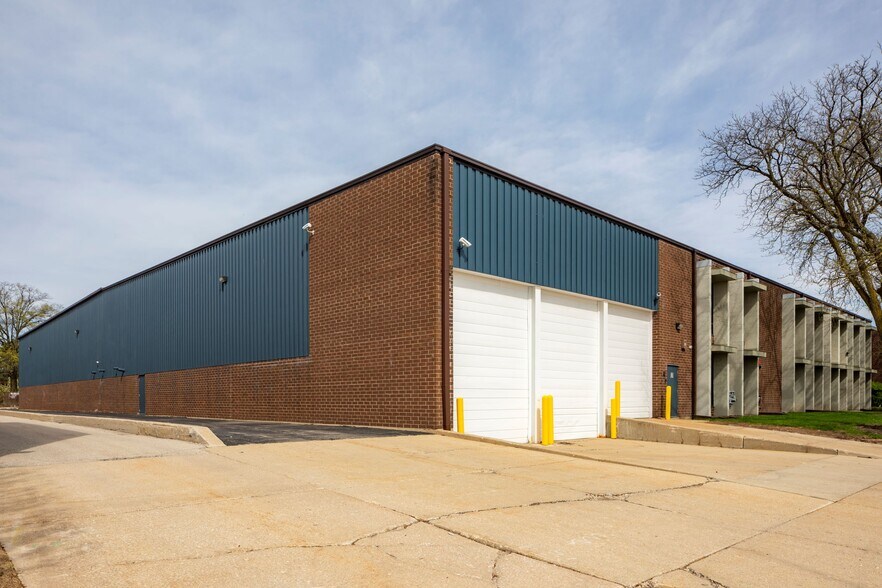 More Photos Of 770-780 Arthur Ave, Elk Grove Village Warehouse For Lease