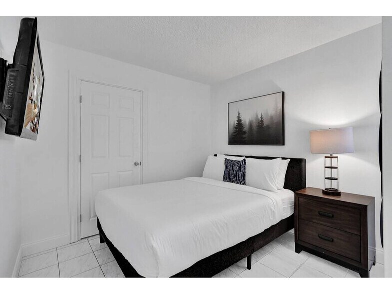 More Photos Of 3215 NE 7th St, Pompano Beach Apartments For Sale