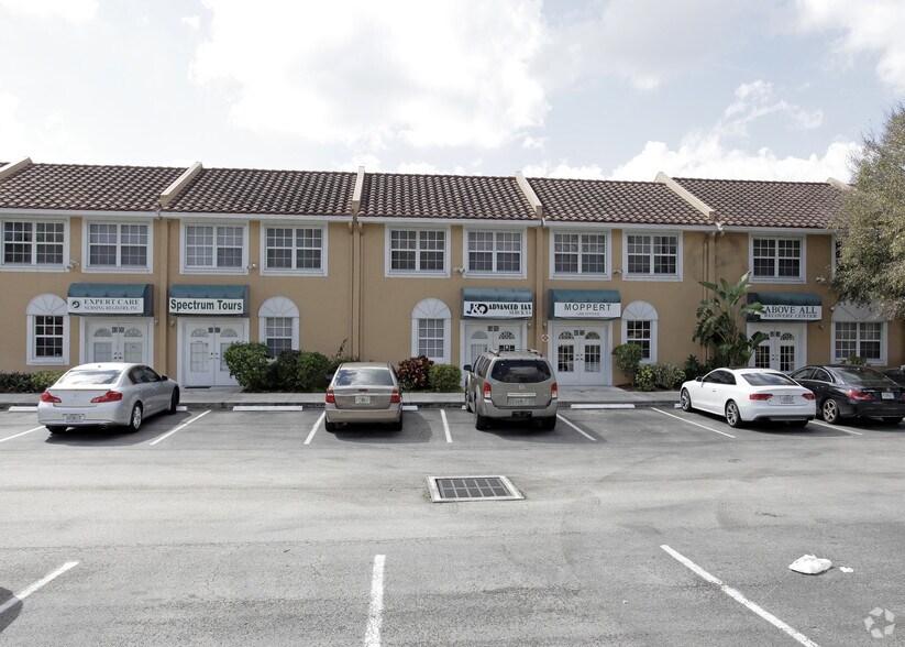 More Photos Of 4750-4820 W Commercial Blvd, Tamarac Office For Lease
