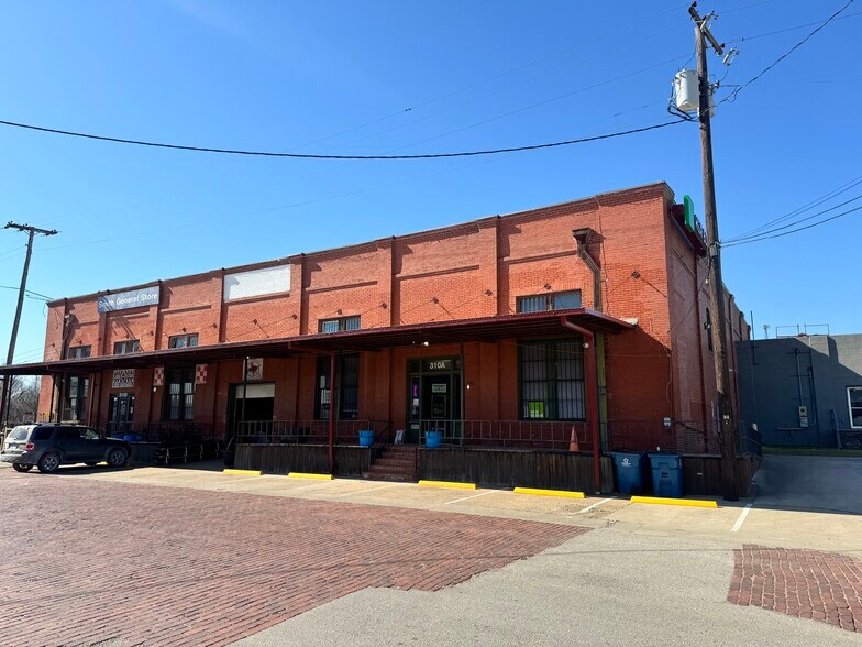 Primary Photo Of 310 S 9th St, Corsicana Manufacturing For Sale