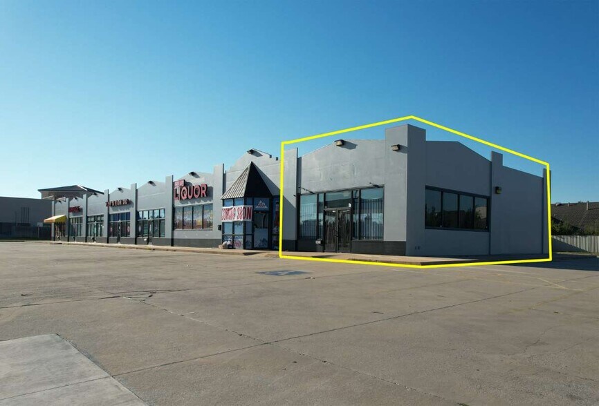 More Photos Of 8278-8288 NW 39th Expy, Bethany Unknown For Lease