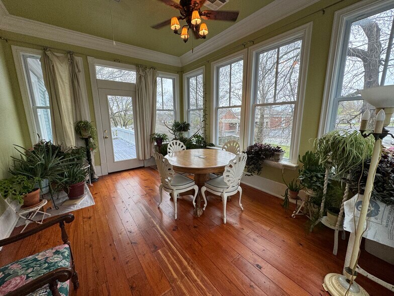 More Photos Of 224 W Chickasaw St, Tahlequah Hospitality For Sale