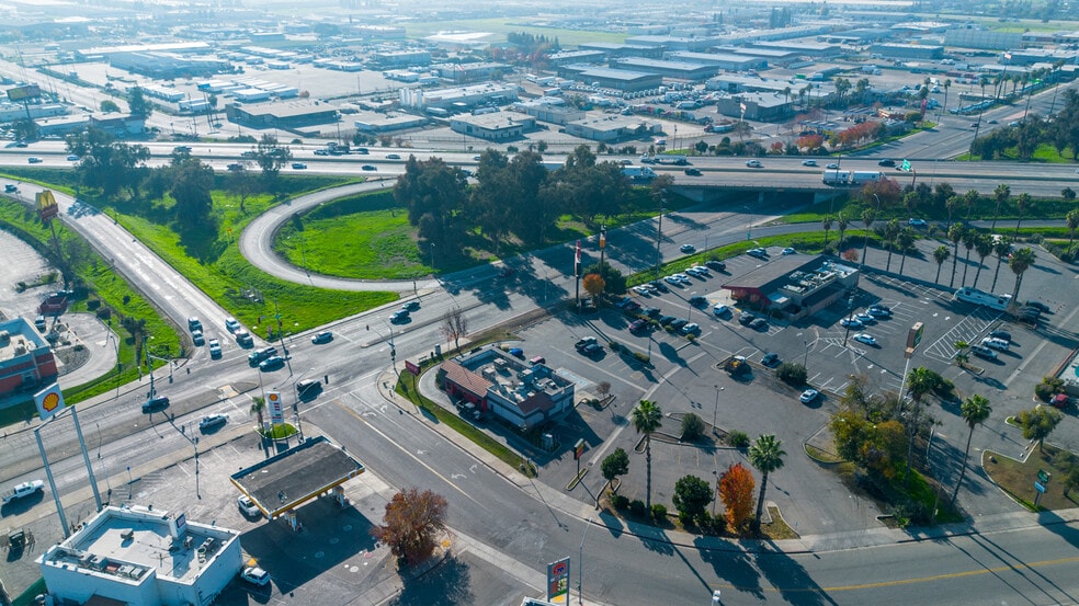 More Photos Of 2590 S East Ave, Fresno Fast Food For Sale