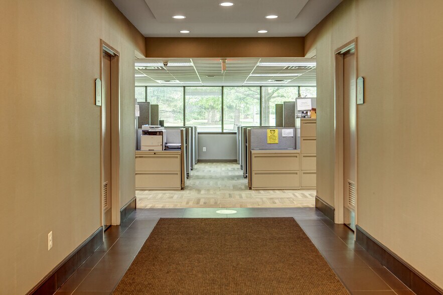 More Photos Of 101 Laurel Rd, Voorhees Office For Lease