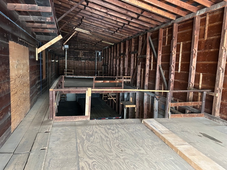 More Photos Of 1105 Catalyn St, Schenectady Warehouse For Sale