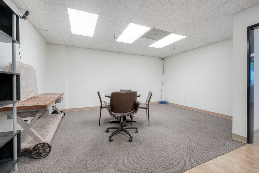 More Photos Of 2221 Las Palmas Dr, Carlsbad Warehouse For Sale