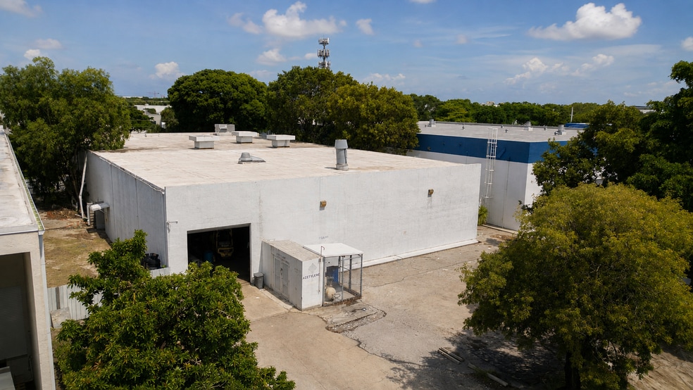 More Photos Of 6785 NW 17th Ave, Fort Lauderdale Warehouse For Sale