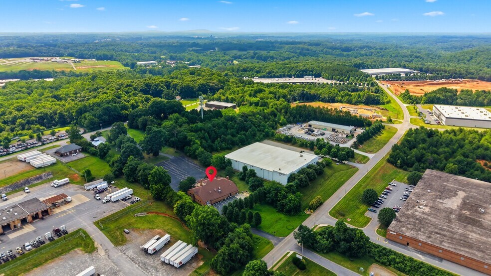 More Photos Of 2289 Saint Paul's Church Rd, Newton Restaurant For Sale