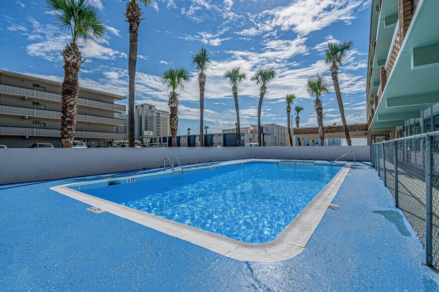 More Photos Of 1900 S Ocean Blvd, Myrtle Beach Hotel For Lease