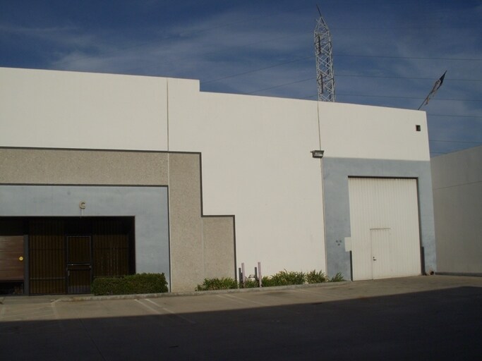 More Photos Of 13450 Brooks Dr, Baldwin Park Warehouse For Lease