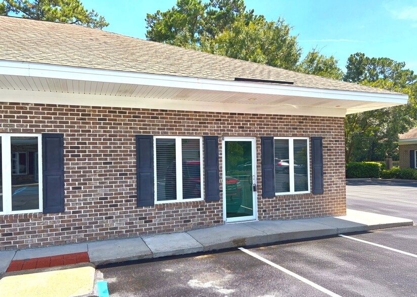 More Photos Of 413 W Montgomery Cross Rd, Savannah Office For Sale
