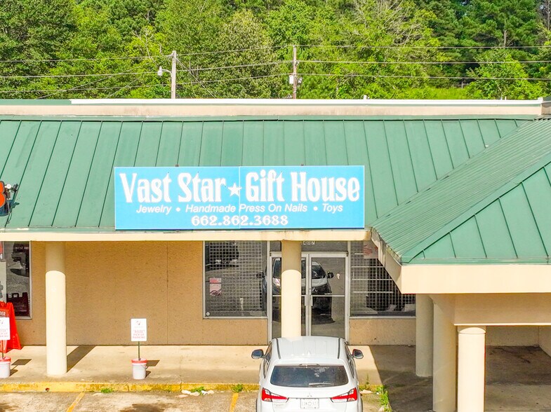 More Photos Of 1409 S Adams St, Fulton Storefront For Lease