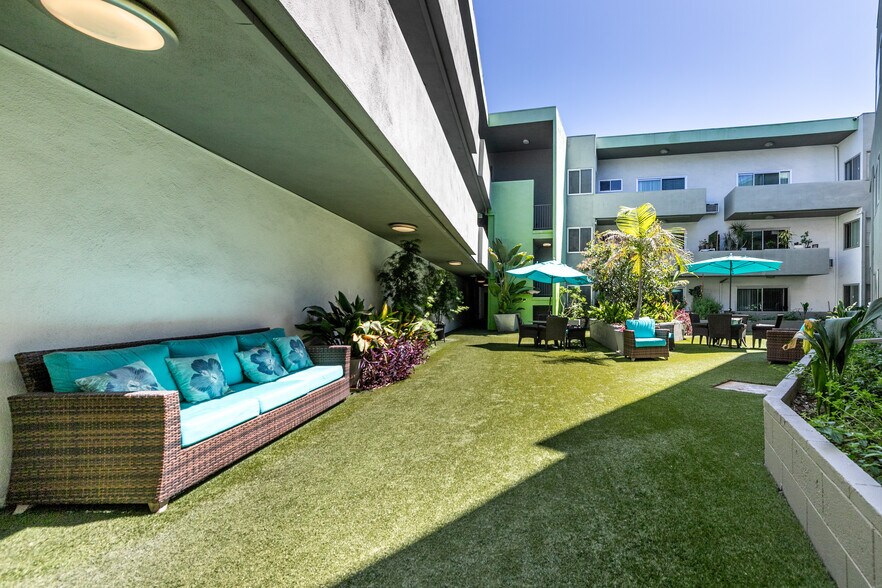 More Photos Of 1595 E Chevy Chase Dr, Glendale Apartments For Sale