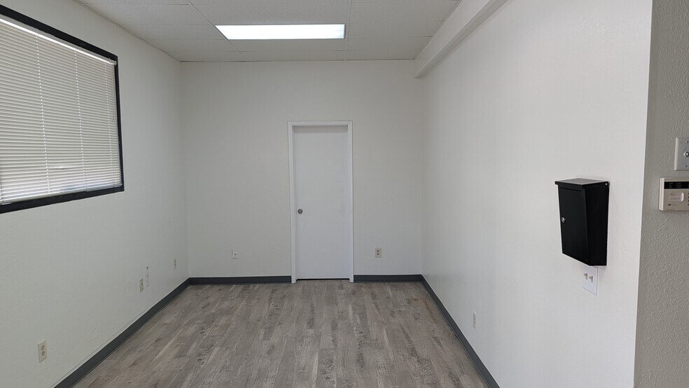 More Photos Of 1133 San Leandro Blvd, San Leandro General Retail For Lease