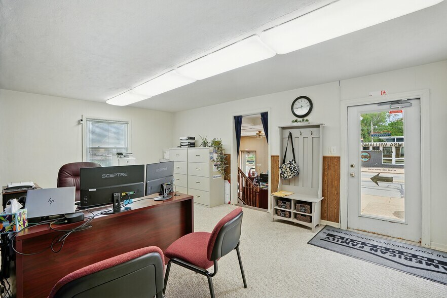 More Photos Of 137 E Joliet St, Schererville Office For Sale