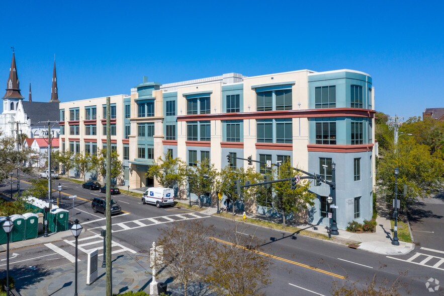 More Photos Of 100 Calhoun St, Charleston Office For Lease
