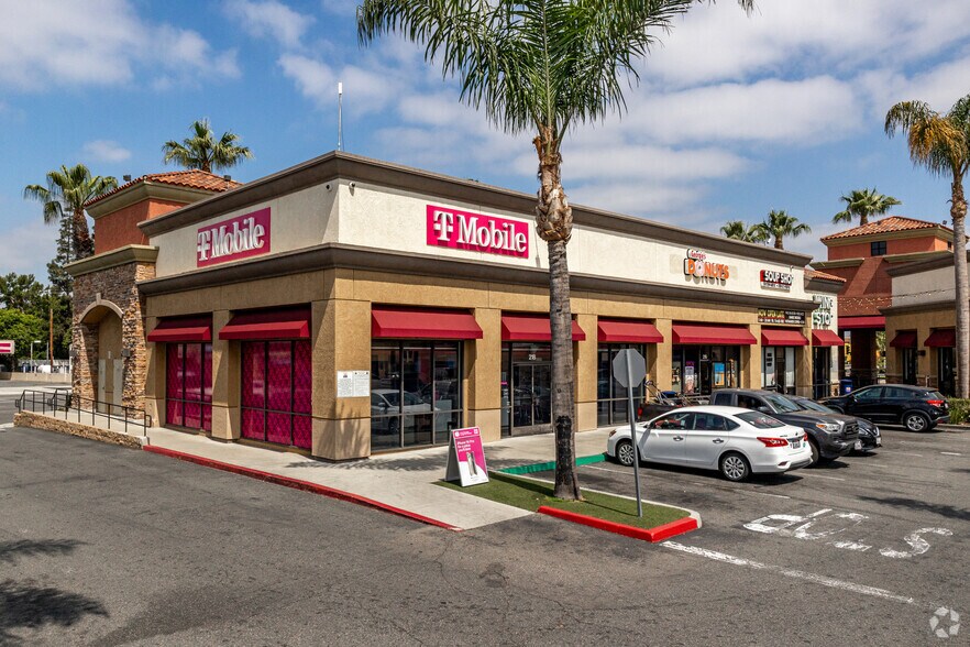 Primary Photo Of 214 S State College Blvd, Anaheim Restaurant For Lease