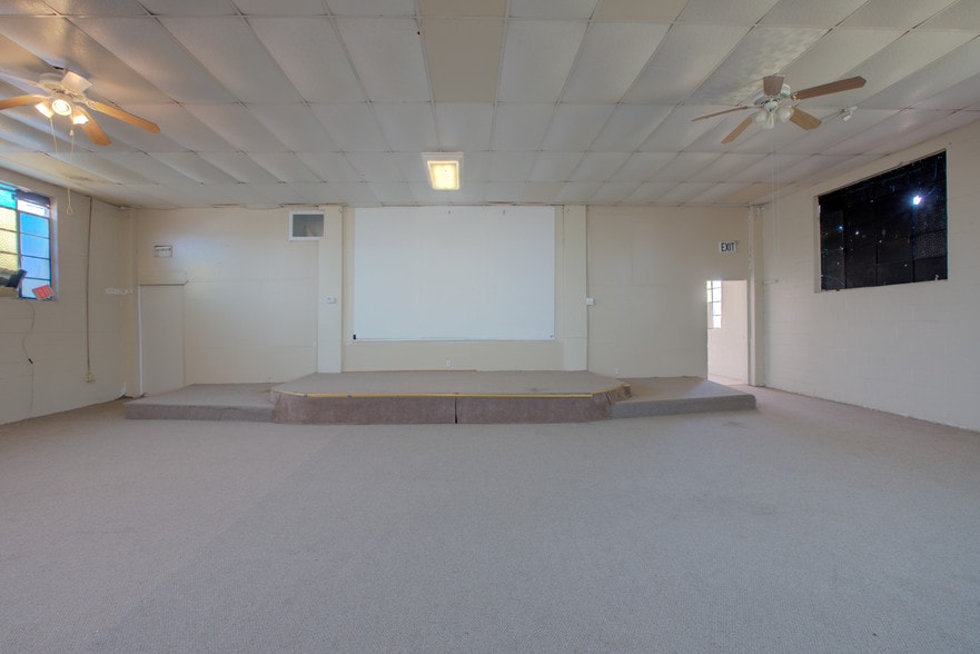 More Photos Of 332 W 8th St, Merced Religious Facility For Sale