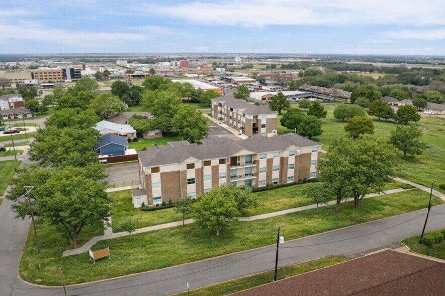 More Photos Of 600 E Marble St, Wylie Apartments For Sale