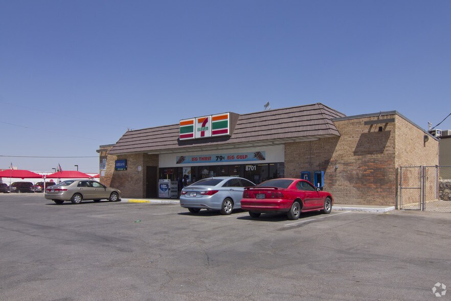 Primary Photo Of 8701 Alameda Ave, El Paso Convenience Store For Lease