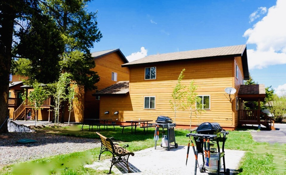 More Photos Of 229 N Hayden St, West Yellowstone Hotel For Sale
