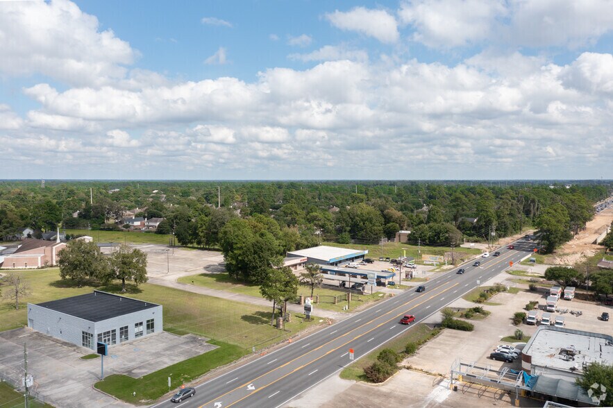 More Photos Of 5737 Fm-1960 Rd E, Humble Freestanding For Lease