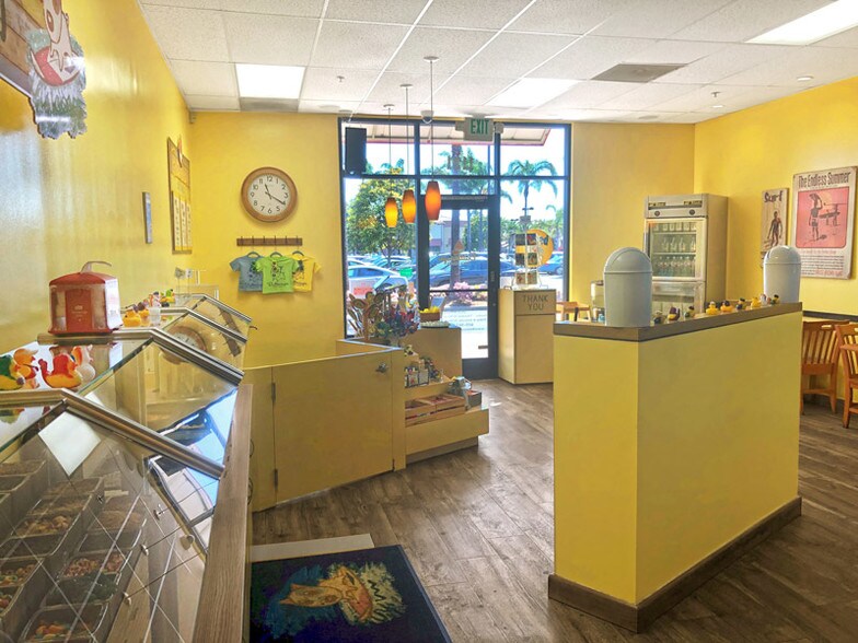 More Photos Of 1111-1191 S Victoria Ave, Oxnard General Retail For Lease