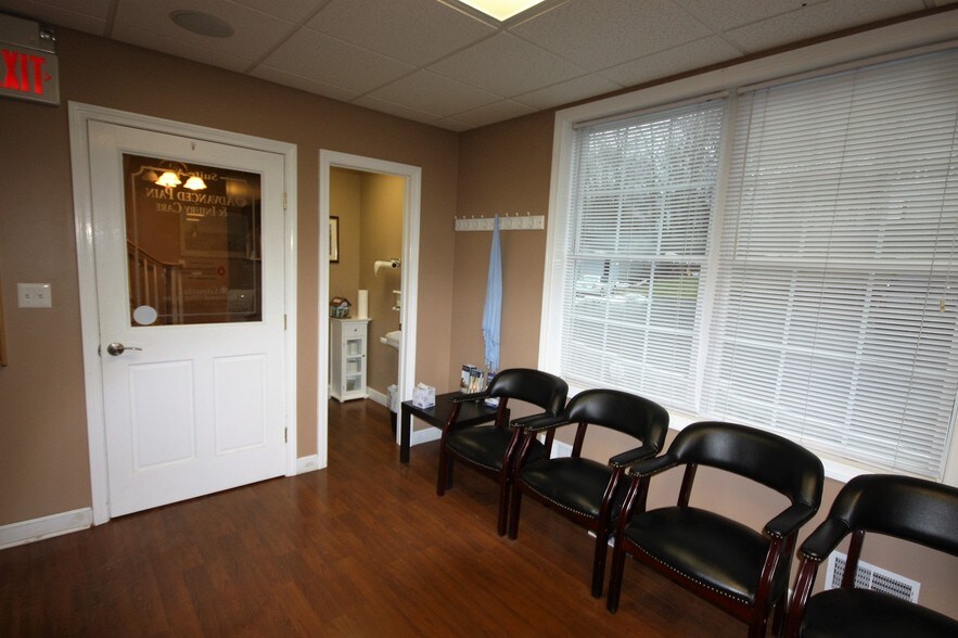 More Photos Of 91 Gleneida Ave, Carmel Office For Sale
