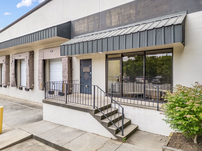 More Photos Of 4735 Dwight Evans Rd, Charlotte Warehouse For Sale