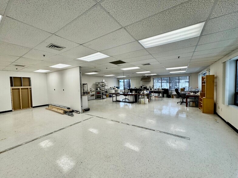 More Photos Of 300 High Point Ave, Portsmouth Warehouse For Lease
