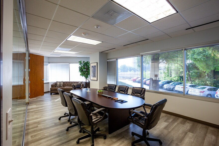 More Photos Of 2929 N Central Expy, Richardson Office For Lease