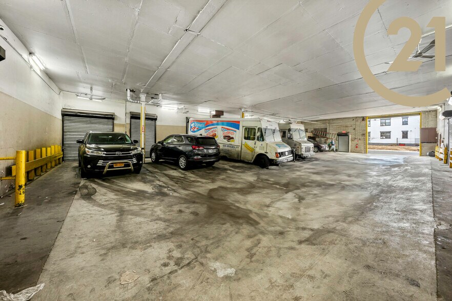 More Photos Of 46-56 Berriman St, Brooklyn Warehouse For Sale