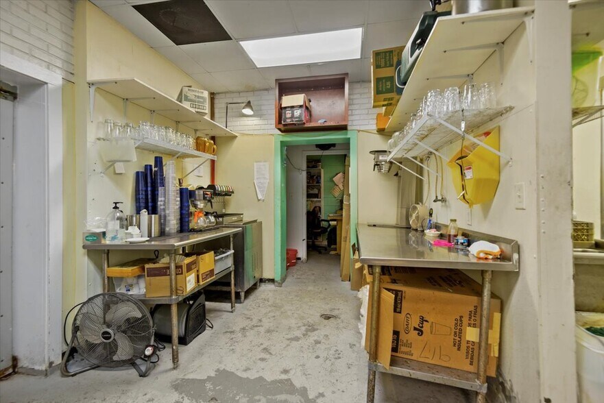 More Photos Of 201 Laurel St, Conway Restaurant For Sale