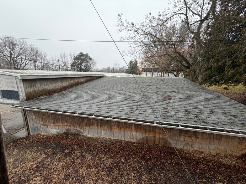 More Photos Of 637 S Main St, Nashville Freestanding For Sale