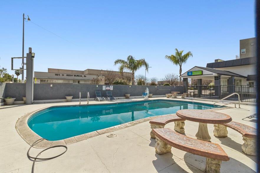 More Photos Of 2127 Inyo St, Fresno Hotel For Sale