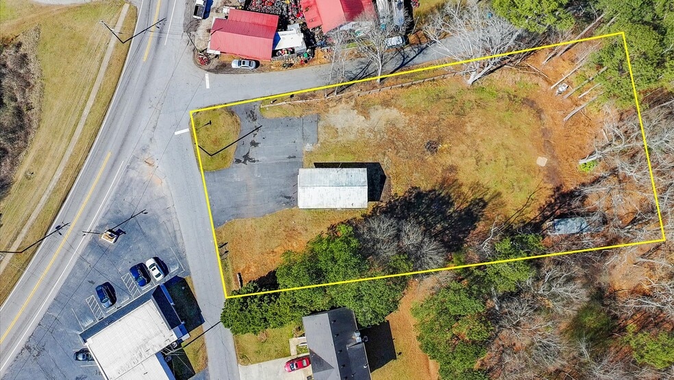 More Photos Of 3230 Oak St, Austell Freestanding For Sale