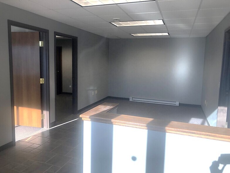 More Photos Of 27071 Mueller Place, Sioux Falls Warehouse For Lease