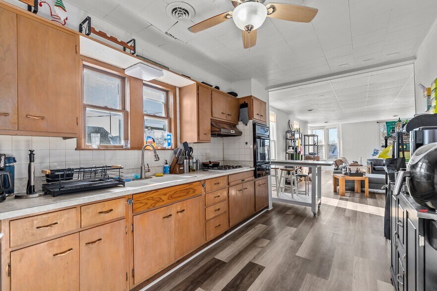 More Photos Of 344 Bowen St, Oshkosh Restaurant For Sale