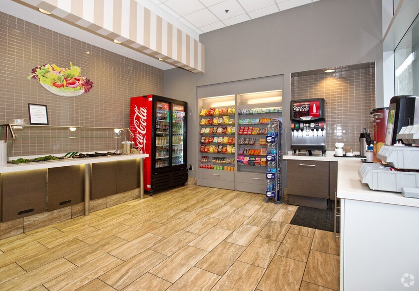 Photo of Lbby Floor Ste 100 - Spec Suite