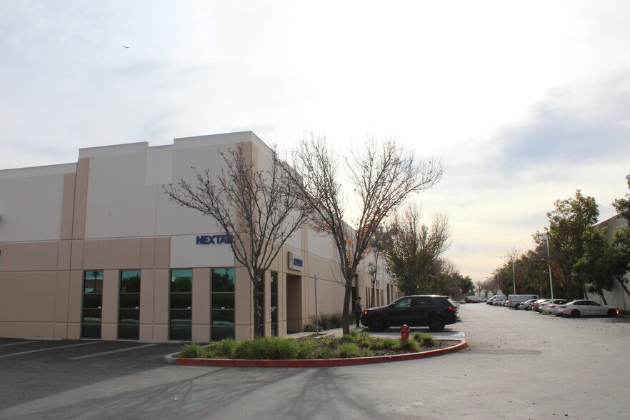 More Photos Of 7133 Telegraph Rd, Montebello Warehouse For Lease