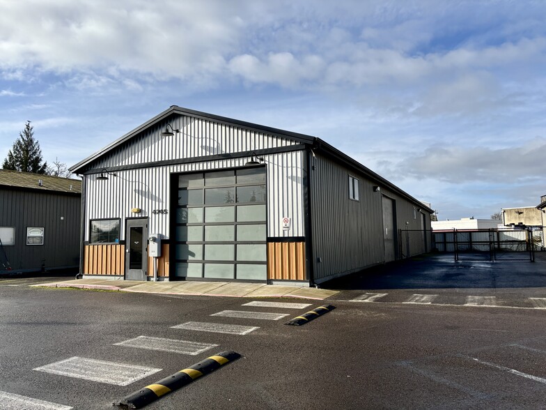 More Photos Of 4745 Lancaster Dr NE, Salem Warehouse For Lease