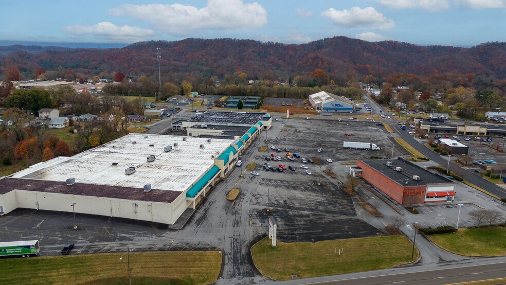 More Photos Of 1375 Volunteer Pky, Bristol Unknown For Lease