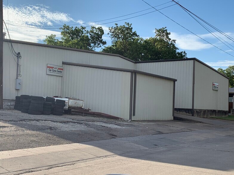 More Photos Of 1510 Washington St, Commerce Auto Repair For Lease