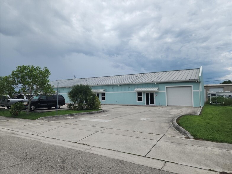 Primary Photo Of 1007 NE 7th Ter, Cape Coral Warehouse For Sale