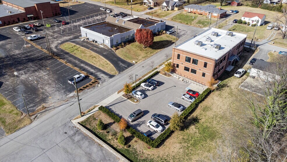 More Photos Of 2540 Park Dr, Nashville Office Residential For Lease