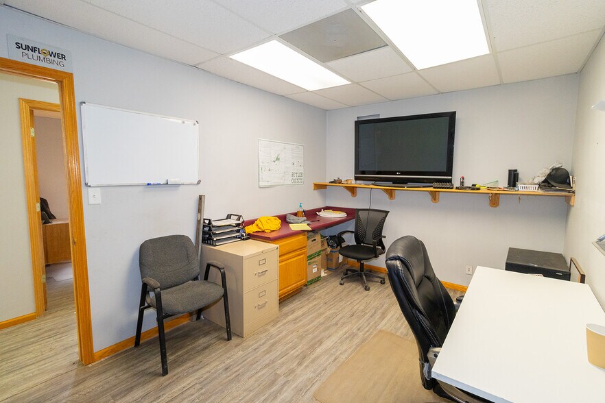 More Photos Of 1919 W Central Ave, El Dorado Warehouse For Lease